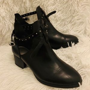 Black Ankle semi Boots